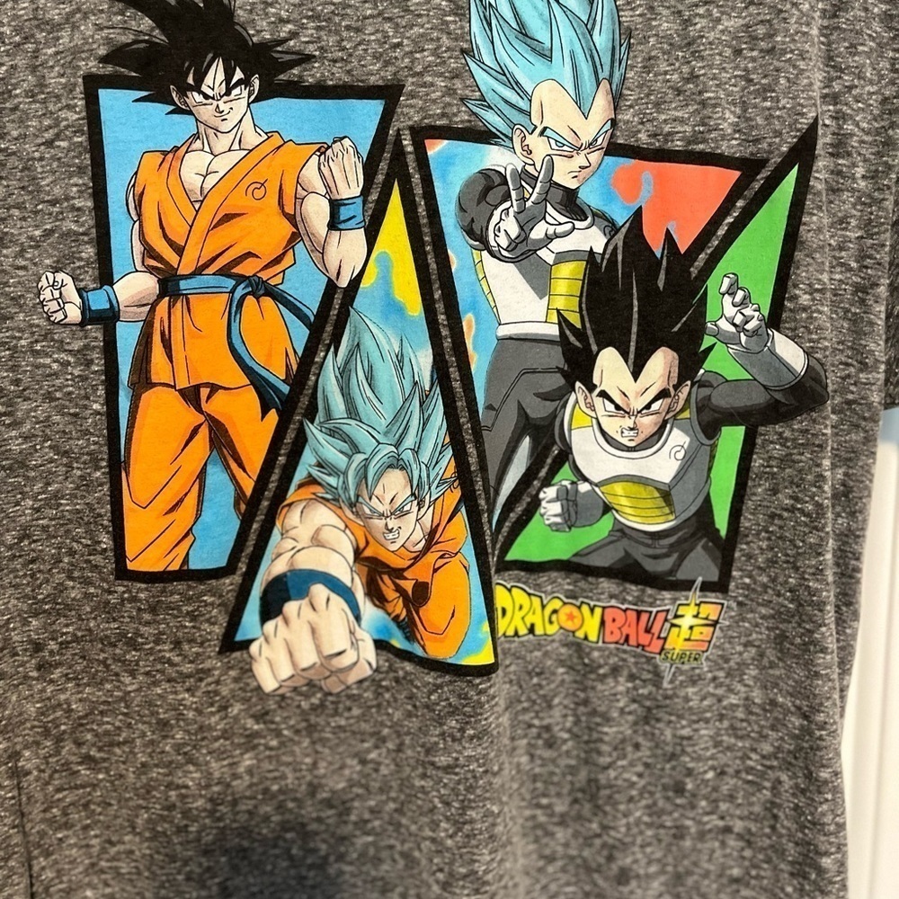 Dragon Ball Z Goku Mens T Shirt Size XL Gray Graphic Design Comfort Lightweight - Picture 2 of 4